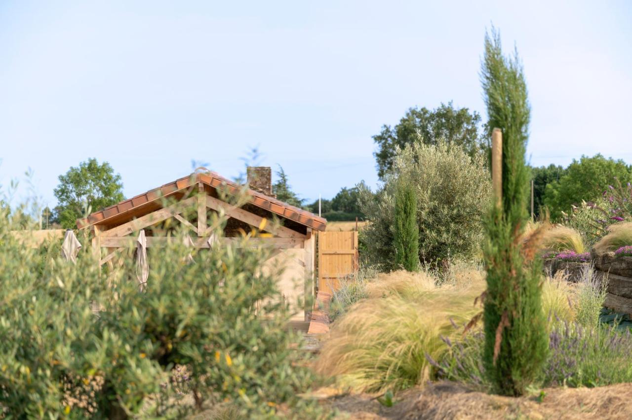 Hotel Escons Domaine De Charme Saint-Sulpice-sur-Leze Exterior foto